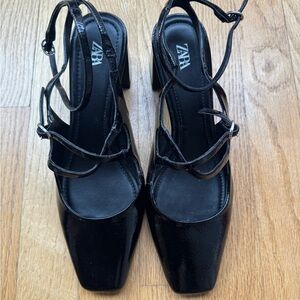 Zara Women's Black Mary Janes with Block Heel. Size 6 - great condition!